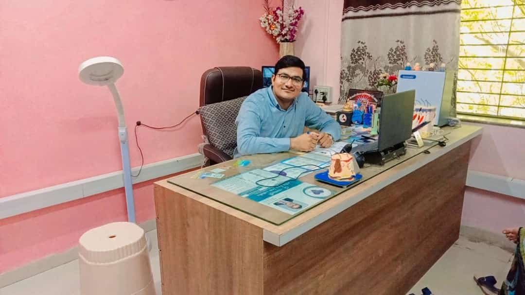 Portrait of Dr. Bhavesh Valaki